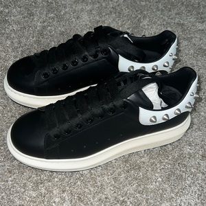 Brand new Men’s Alexander McQueen sneakers